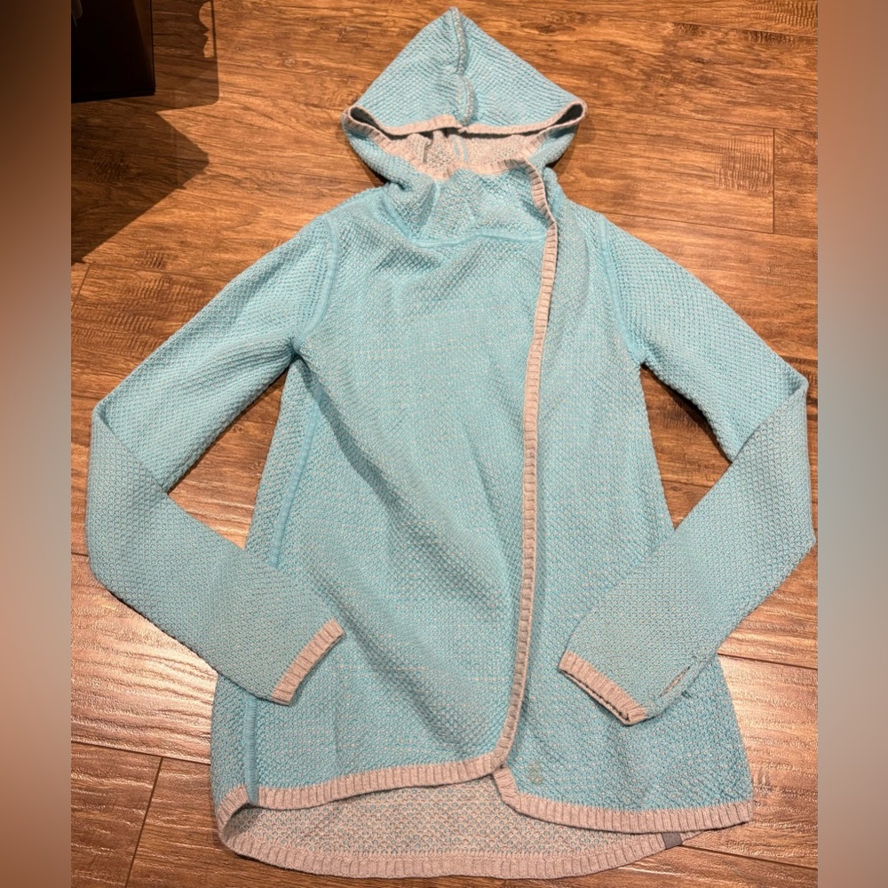 Ivivva Gray and Blue Knit button closure cardigan Sweater